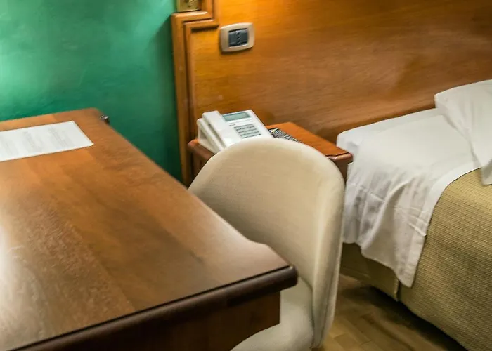 Kent Hotel 3*